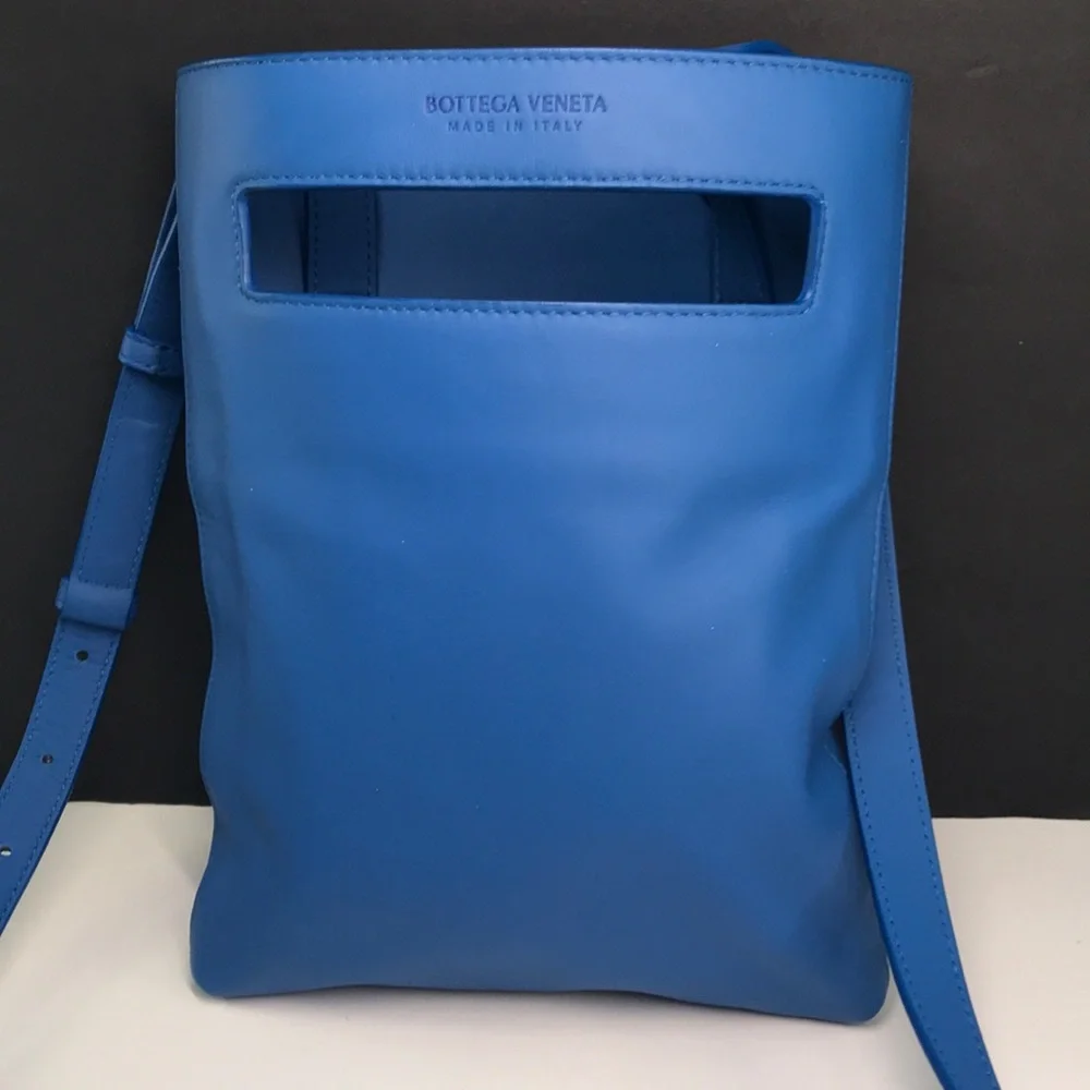 Pre love - Bottega Veneta Blue Leather Crossbody Bag